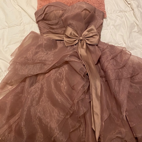 Dusty Rose layered dress with long train - Picture 2 of 3